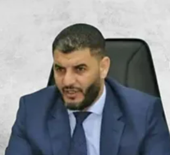 عماد الطرابلسي ,, أثار الجدل بعد تصريحاته حول الحجاب في ليبيا